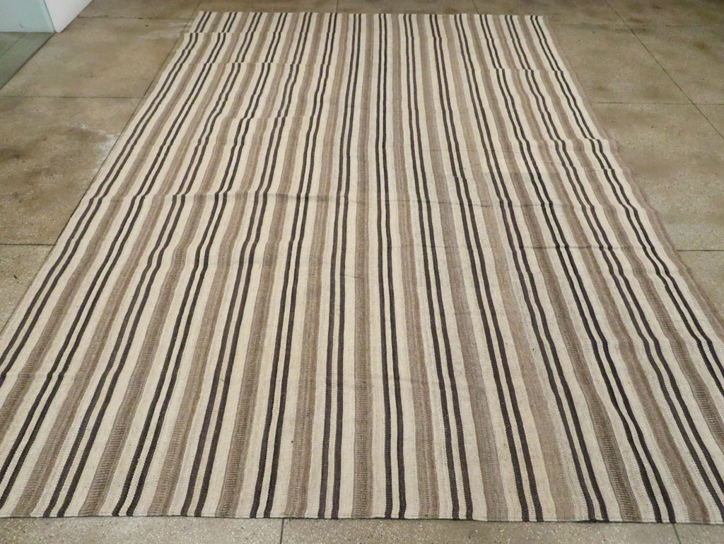 Large Modern Turkish Flatweave Kilim, No.29786 - Galerie Shabab