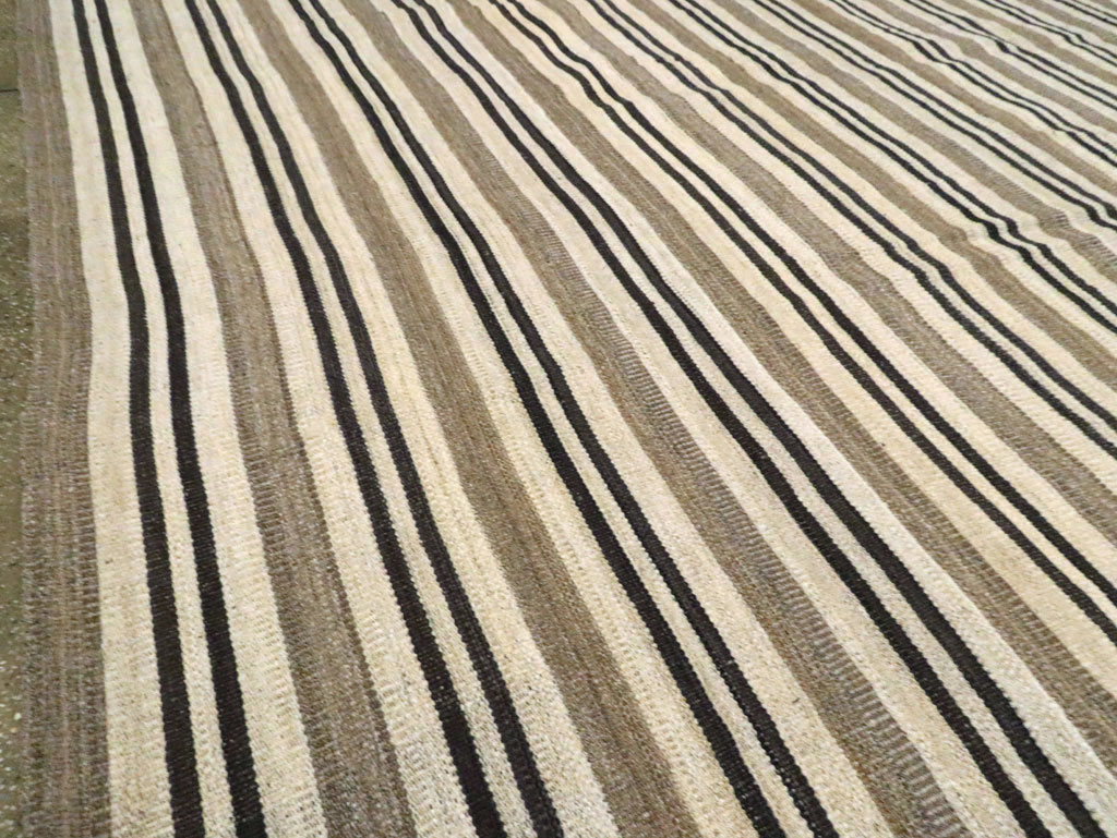 Modern Turkish Oversize Flatweave, No.29787 - Galerie Shabab