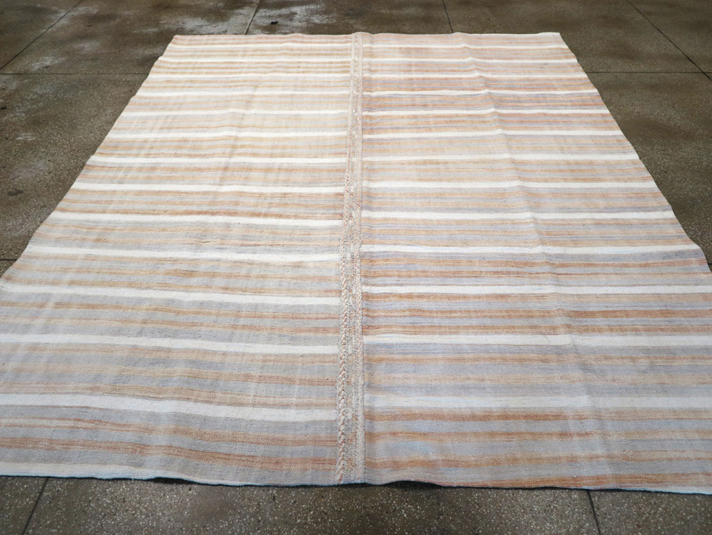 Vintage Persian Flatweave Kilim Room Size Carpet, No.29800 - Galerie Shabab