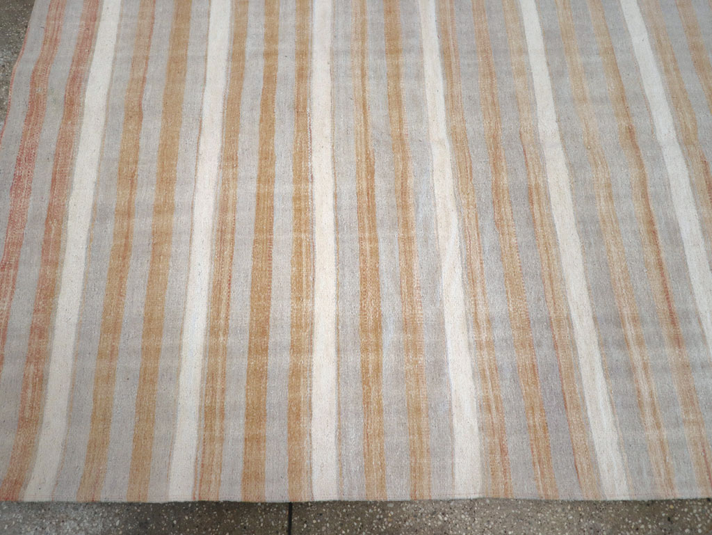 Vintage Persian Flatweave Kilim Room Size Carpet, No.29800 - Galerie Shabab