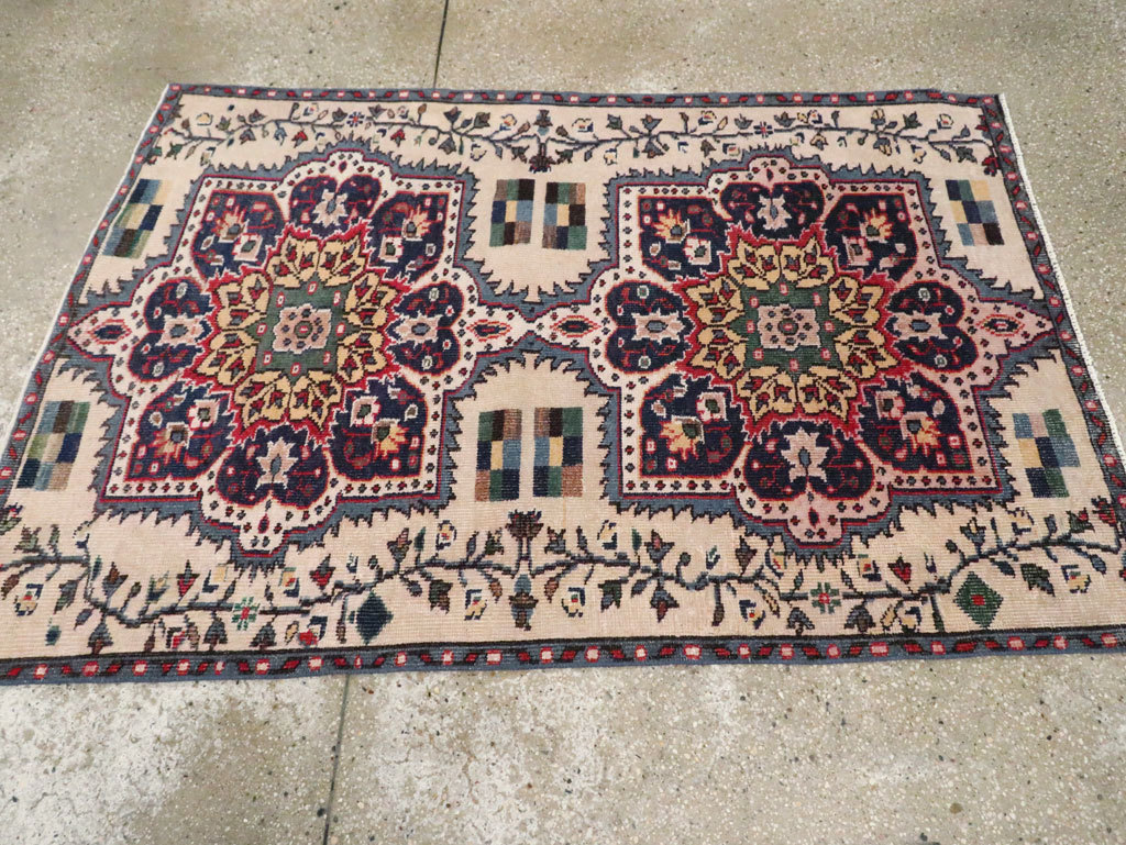 Vintage Turkish Anatolian Throw Rug, No.29801 - Galerie Shabab