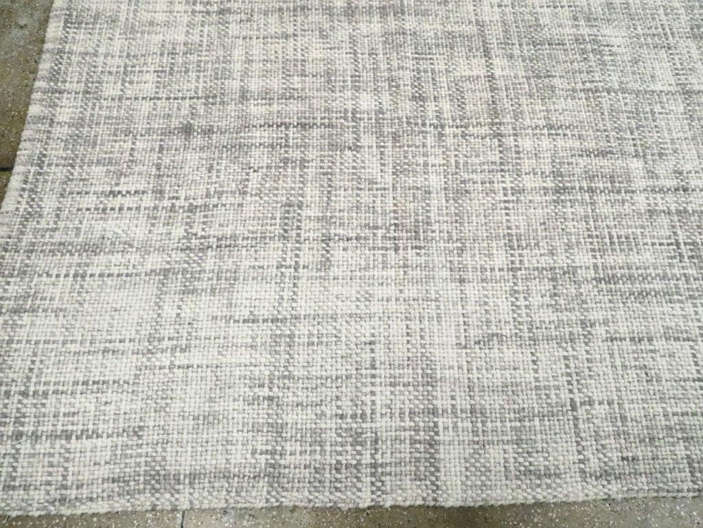 Contemporary Turkish Flatweave Kilim Room Size Carpet, No.29802 - Galerie Shabab