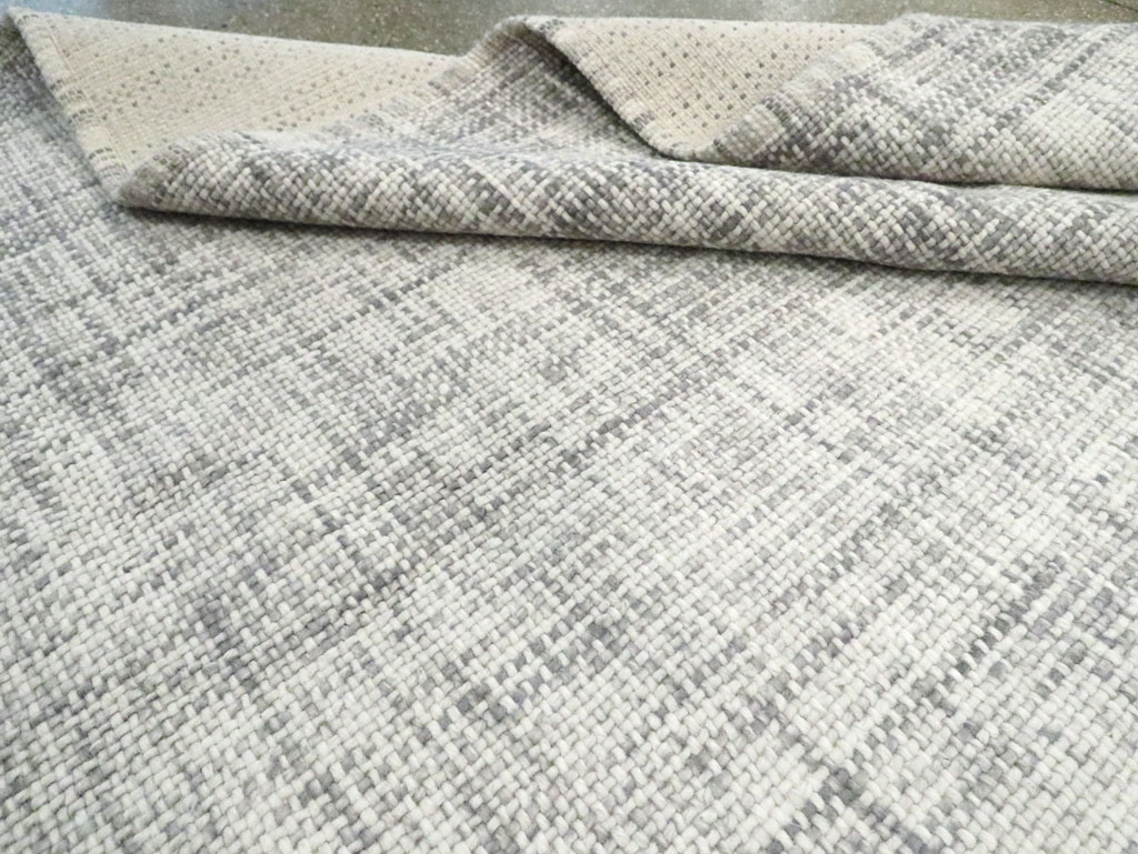 Contemporary Turkish Flatweave Kilim Room Size Carpet, No.29802 - Galerie Shabab