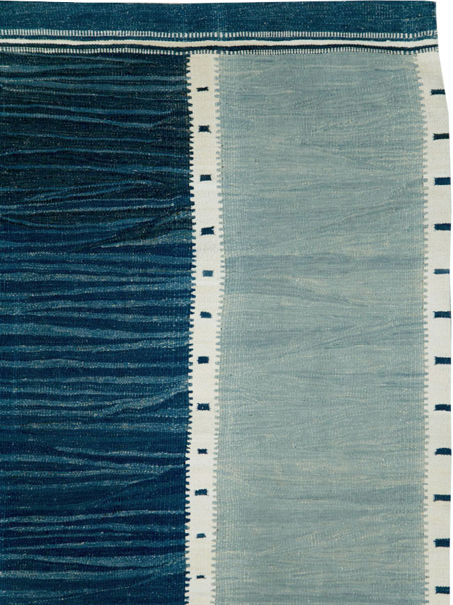 Swedish Inspired Contemporary Turkish Flat-Weave Kilim, No.29804 - Galerie Shabab