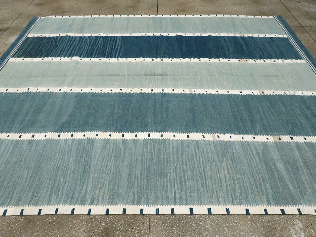 Swedish Inspired Contemporary Turkish Flat-Weave Kilim, No.29804 - Galerie Shabab