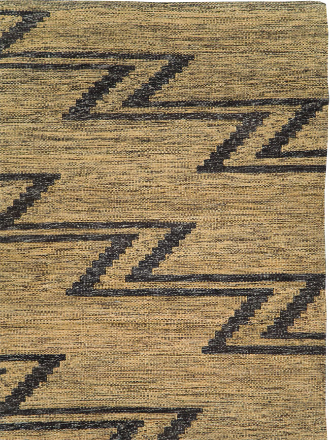 Contemporary Turkish Flatweave Kilim Accent Rug, No.29808 - Galerie Shabab