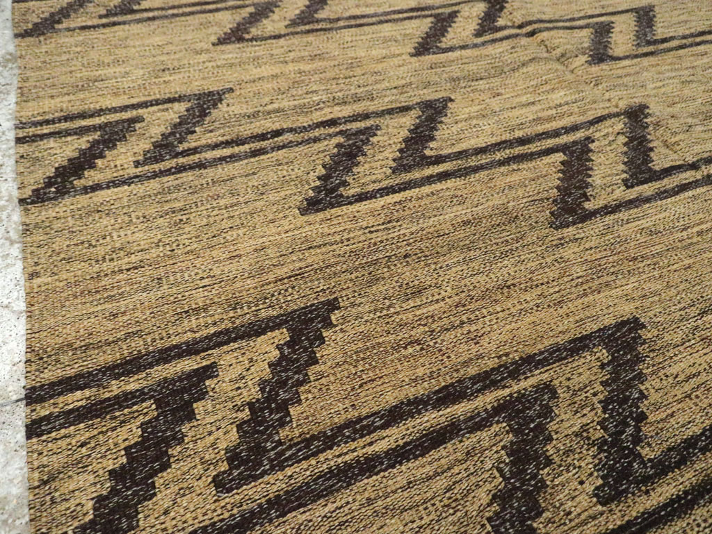 Contemporary Turkish Flatweave Kilim Accent Rug, No.29808 - Galerie Shabab