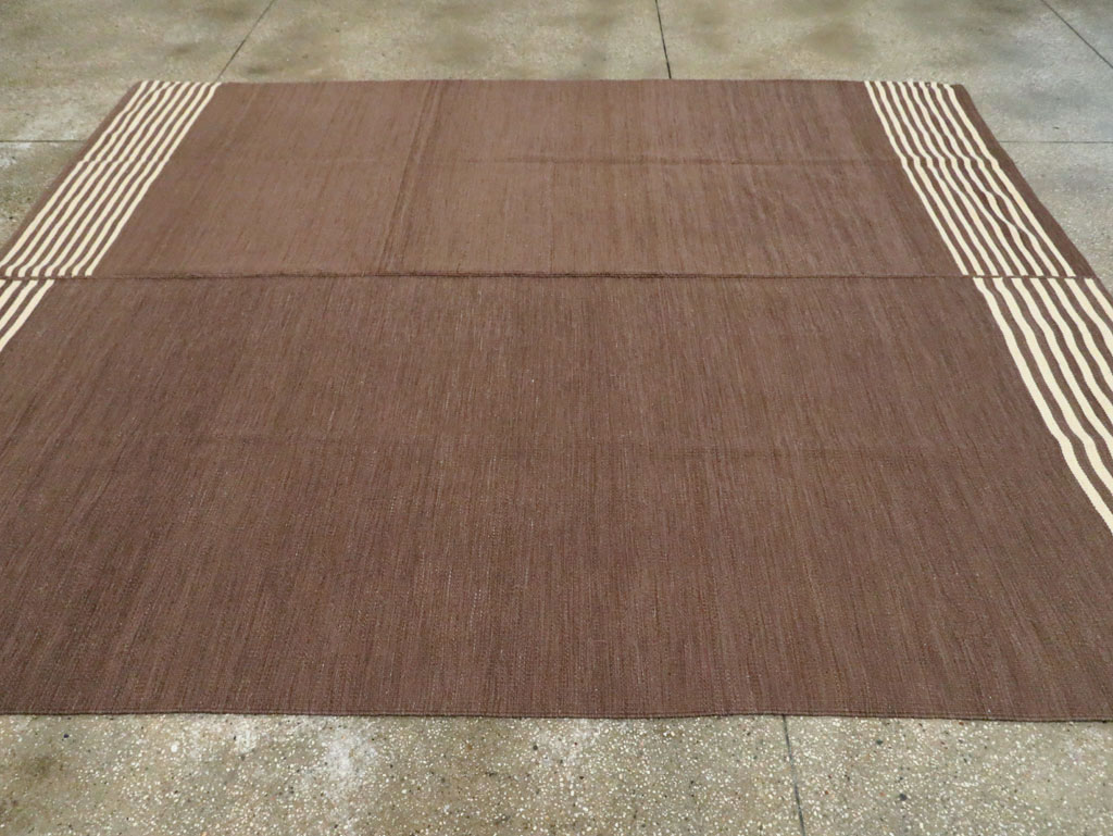 Contemporary Turkish Flatweave Kilim Room Size Carpet, No.29811 - Galerie Shabab