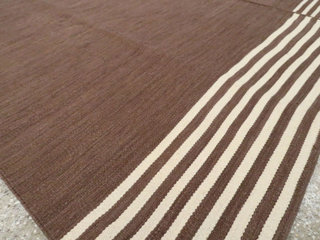 Contemporary Turkish Flatweave Kilim Room Size Carpet, No.29811 - Galerie Shabab