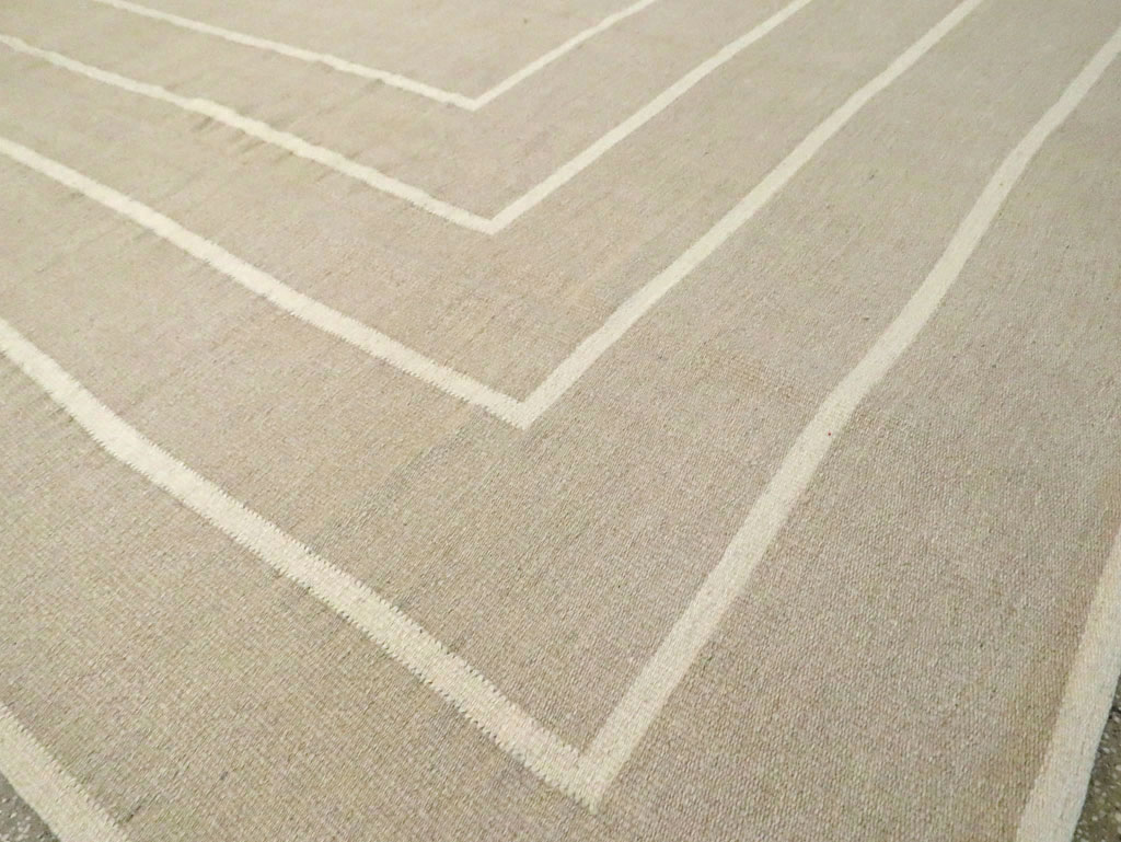 Contemporary Turkish Flatweave, No.29813 - Galerie Shabab