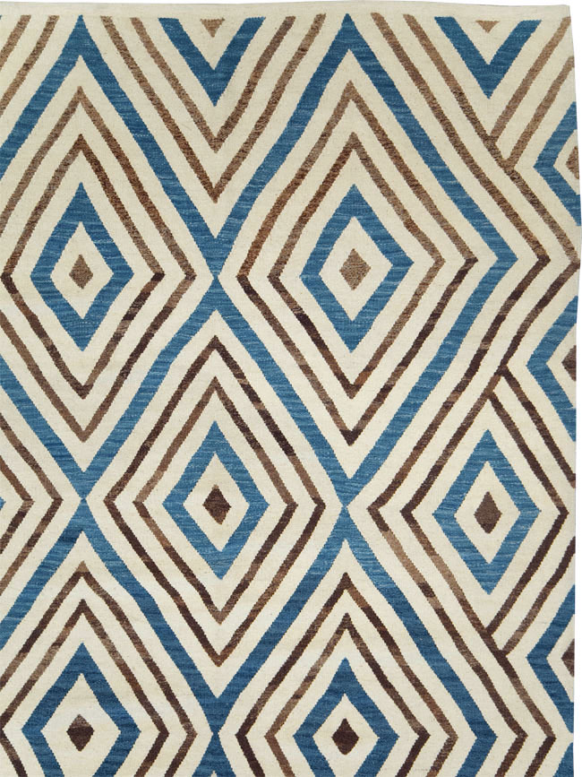 Contemporary Turkish Room Size Flatweave, No.29817 - Galerie Shabab