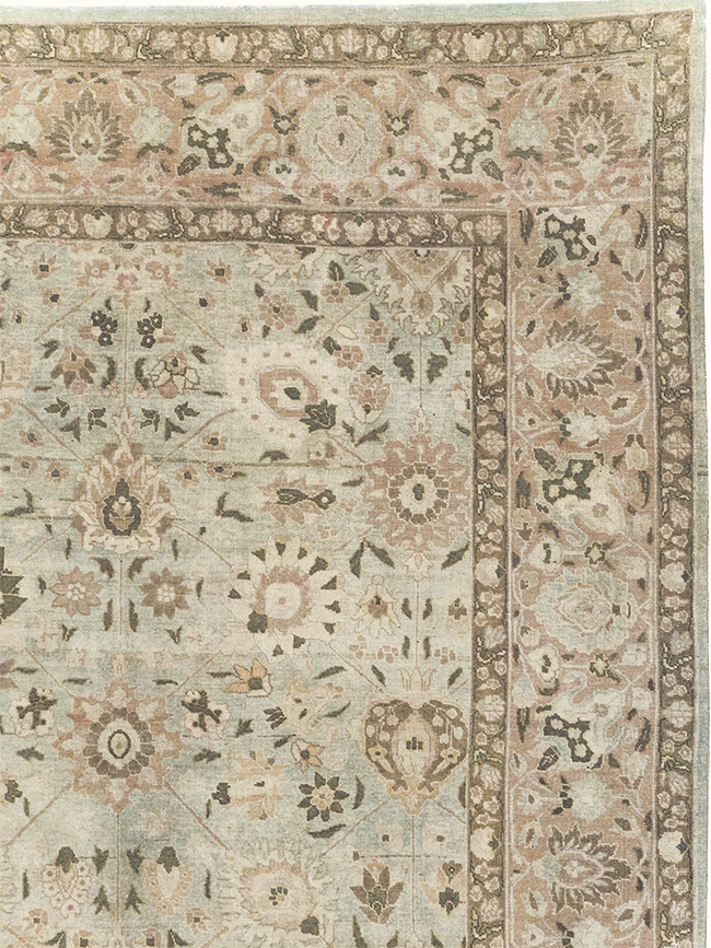 Antique Persian Tabriz Room Size Carpet, No.29819 - Galerie Shabab