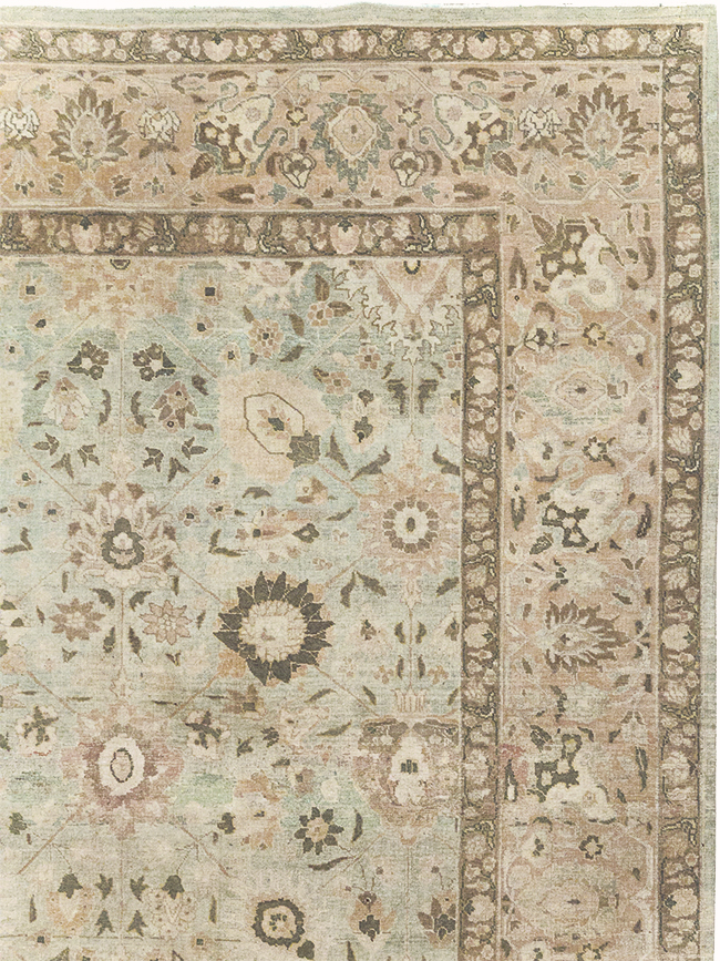 Antique Persian Tabriz Room Size Carpet, No.29819 - Galerie Shabab