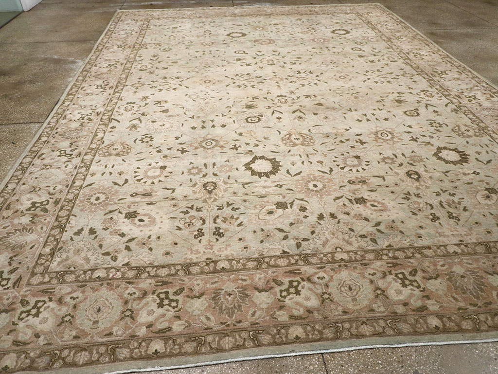 Antique Persian Tabriz Room Size Carpet, No.29819 - Galerie Shabab
