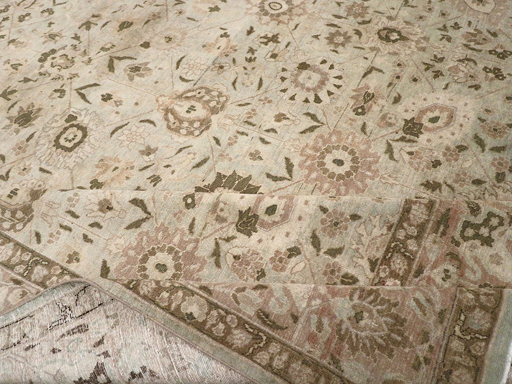 Antique Persian Tabriz Room Size Carpet, No.29819 - Galerie Shabab