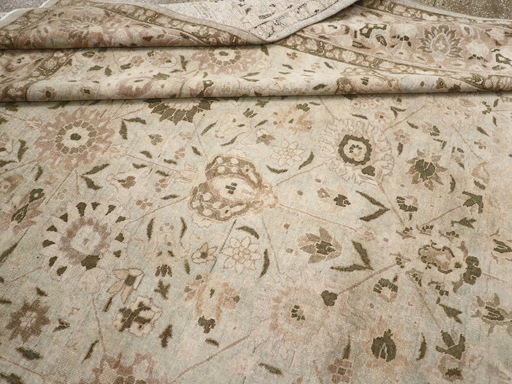 Antique Persian Tabriz Room Size Carpet, No.29819 - Galerie Shabab