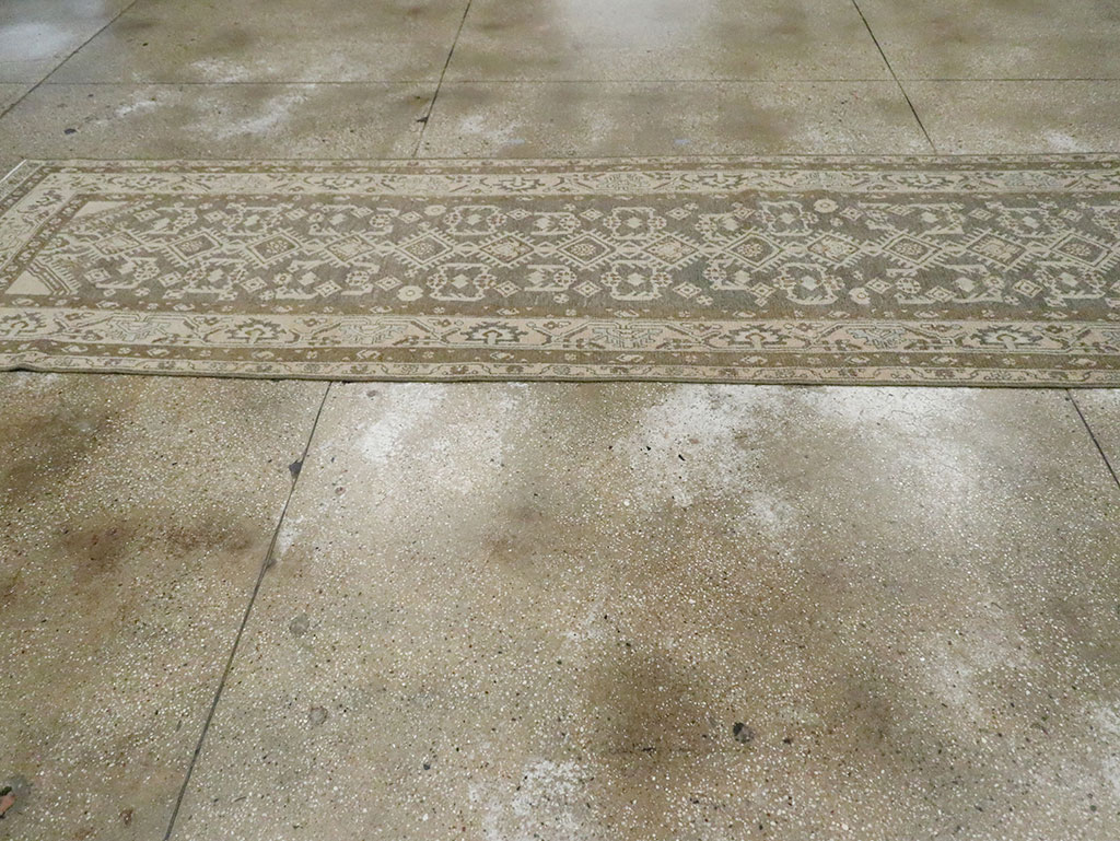 Vintage Persian Malayer Long Runner, No.29820 - Galerie Shabab