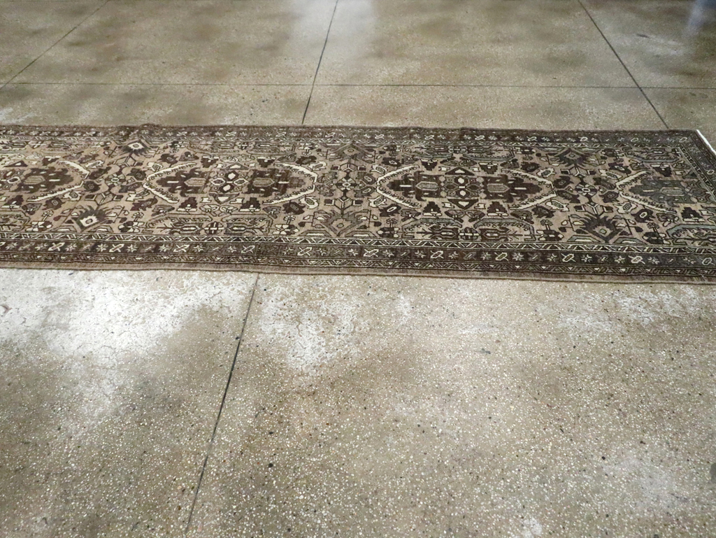 Vintage Persian Malayer Runner, No.29830 - Galerie Shabab