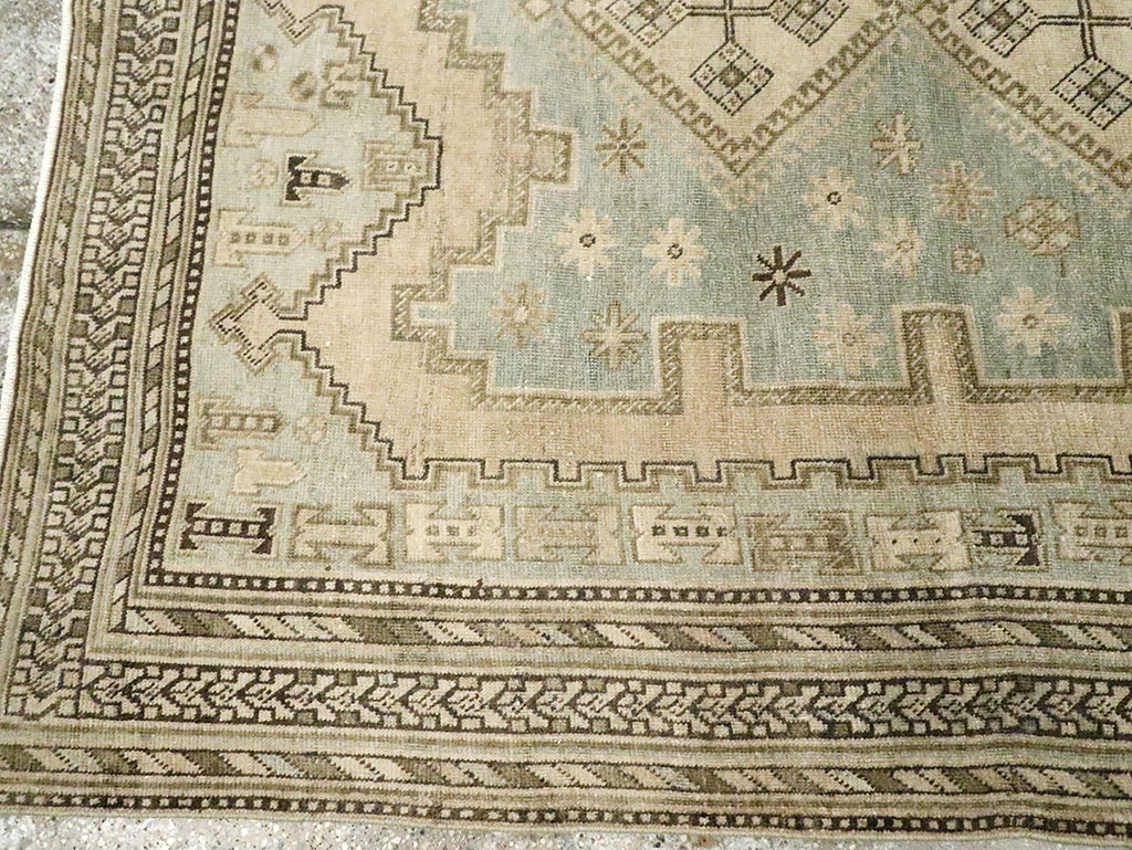 Vintage Persian Shiraz Rug, No.29831 - Galerie Shabab