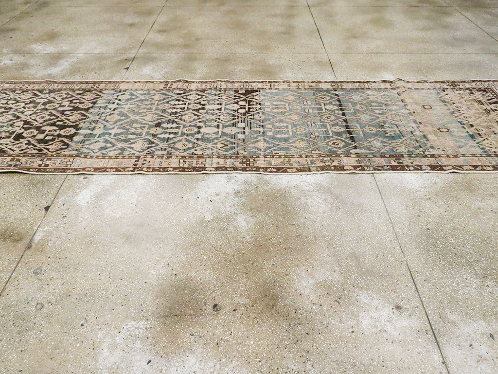 Antique Persian Malayer Runner, No.29838 - Galerie Shabab