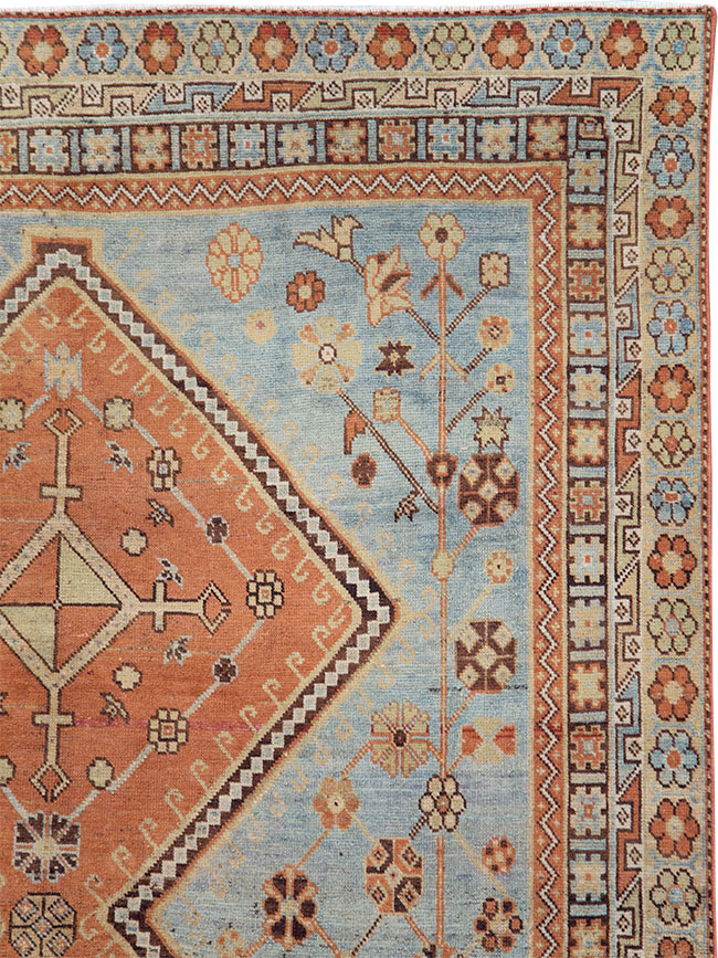 Vintage Persian Shiraz Rug, No.29847 - Galerie Shabab