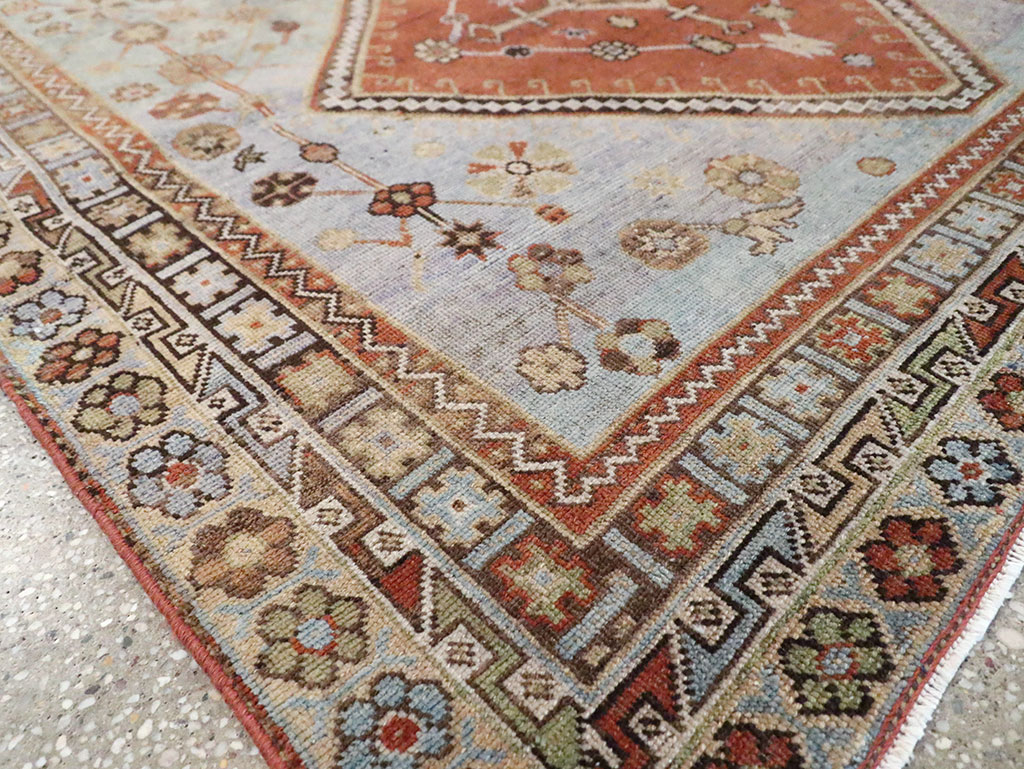 Vintage Persian Shiraz Rug, No.29847 - Galerie Shabab