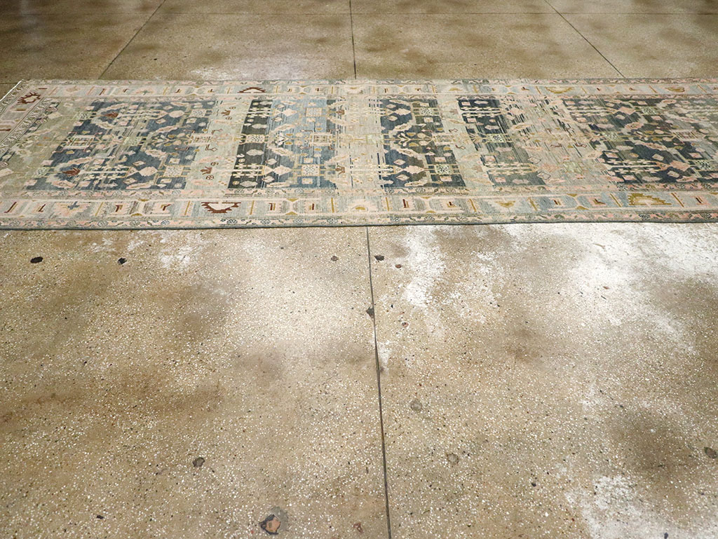 Antique Persian Malayer Wide Gallery Runner, No.29850 - Galerie Shabab