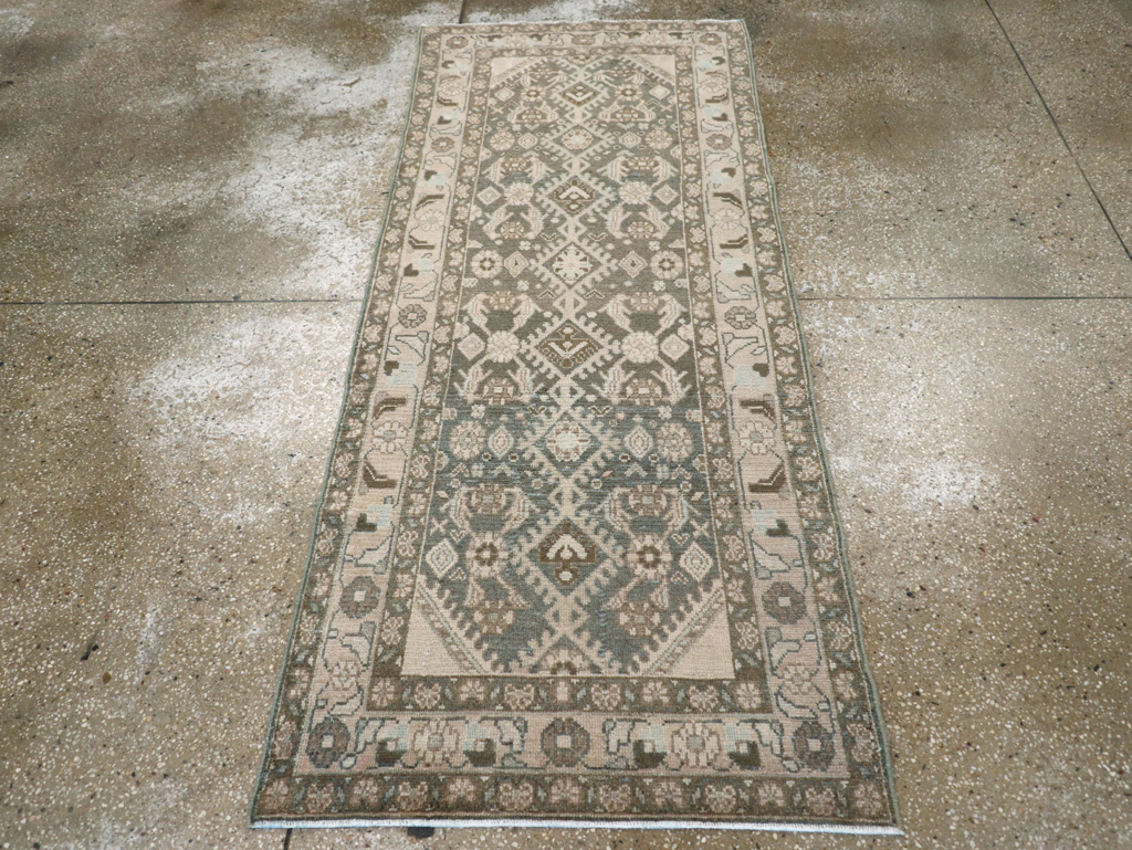 Vintage Persian Malayer Small Runner, No.29862 - Galerie Shabab