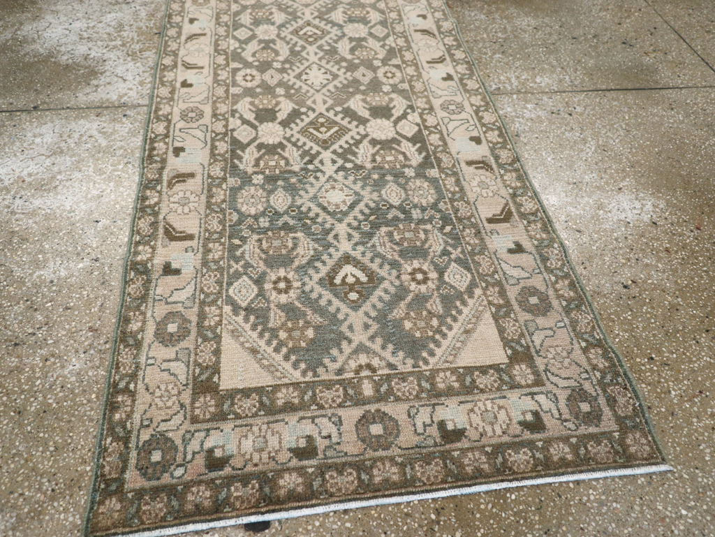 Vintage Persian Malayer Small Runner, No.29862 - Galerie Shabab
