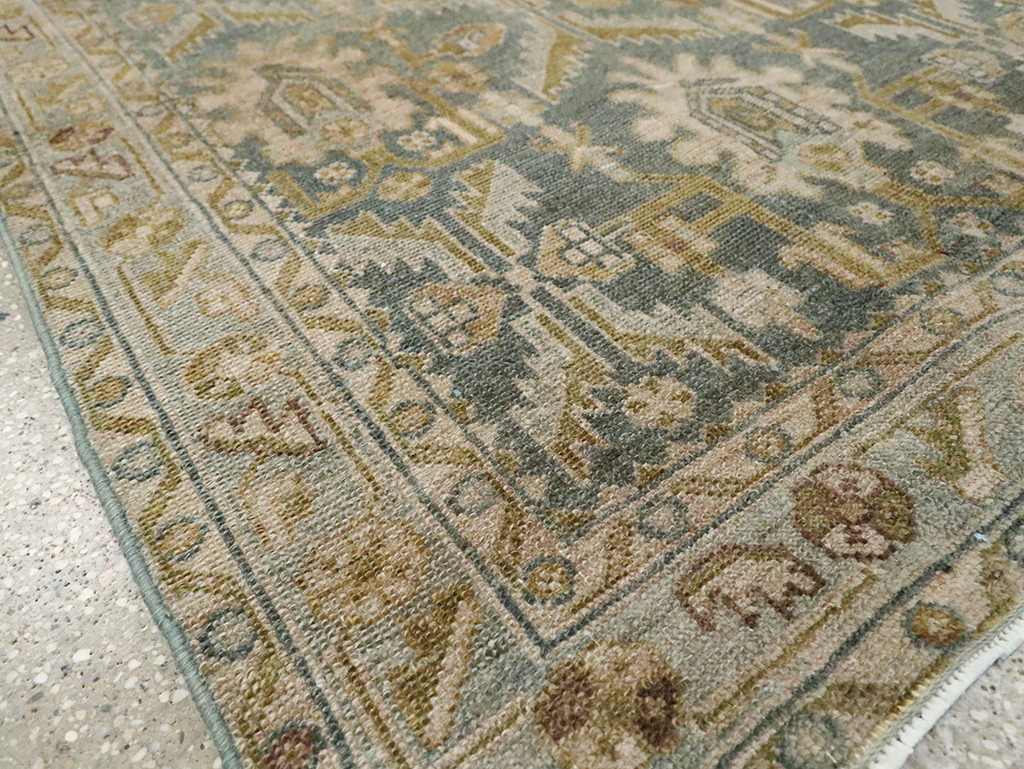 Vintage Persian Malayer Throw Rug, No.29867 - Galerie Shabab