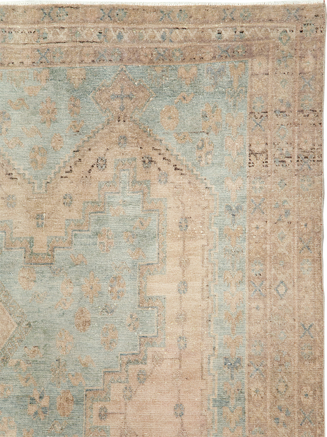 Vintage Persian Shiraz Accent Rug, No.29873 - Galerie Shabab