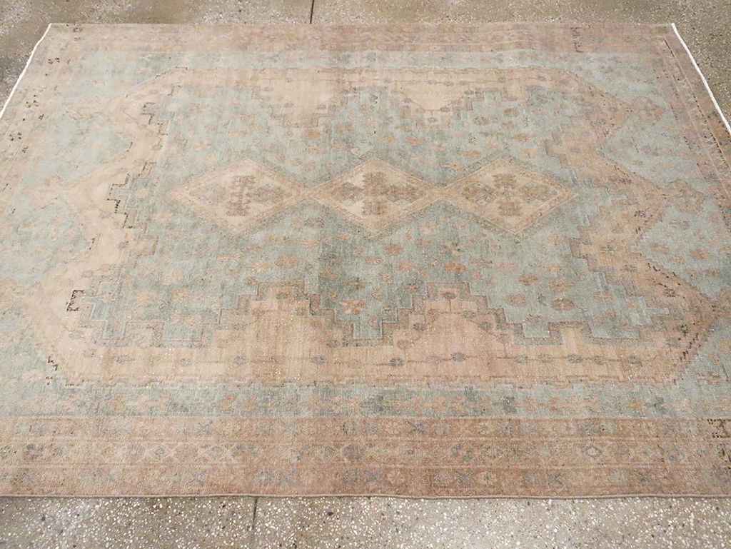 Vintage Persian Shiraz Accent Rug, No.29873 - Galerie Shabab