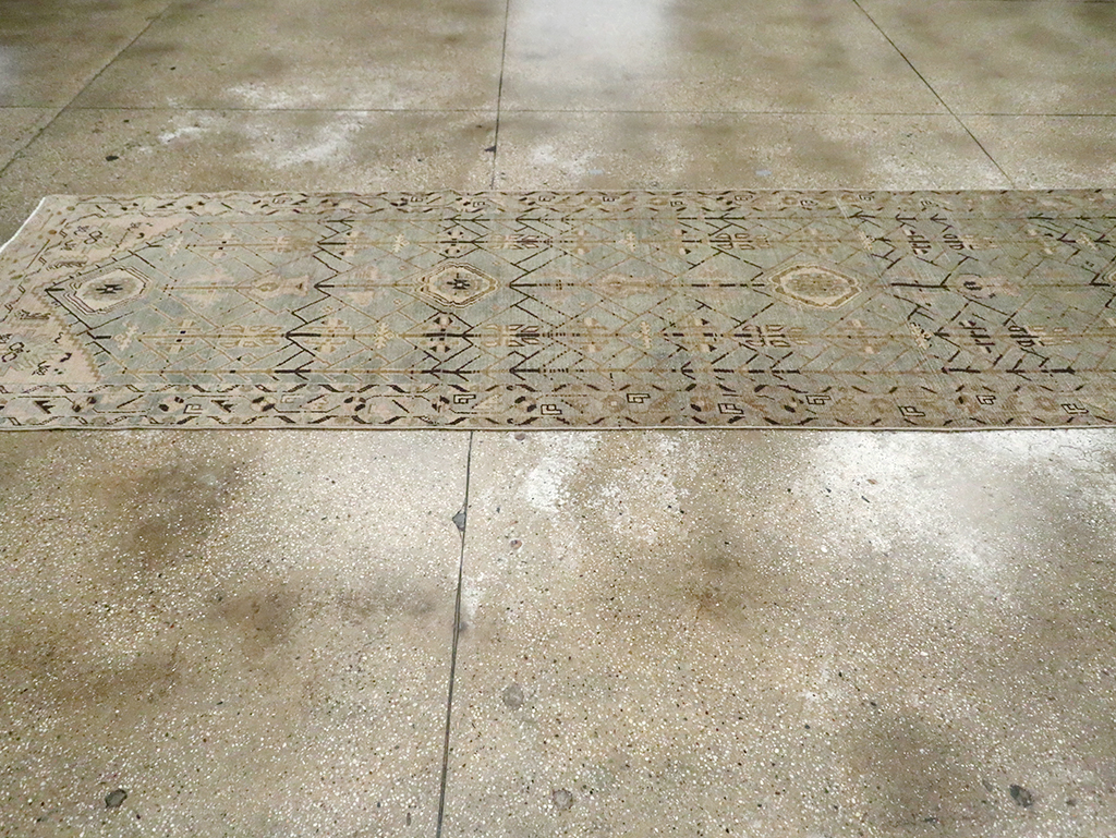 Antique Persian Malayer Runner, No.29878 - Galerie Shabab