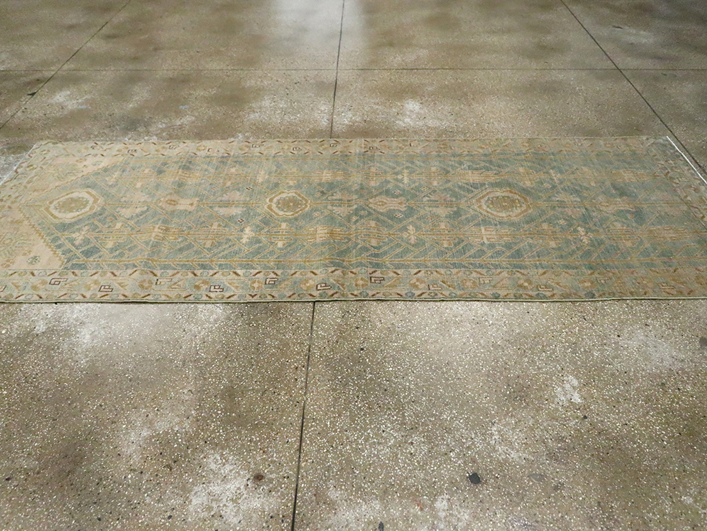 Vintage Persian Malayer Runner, No.29882 - Galerie Shabab