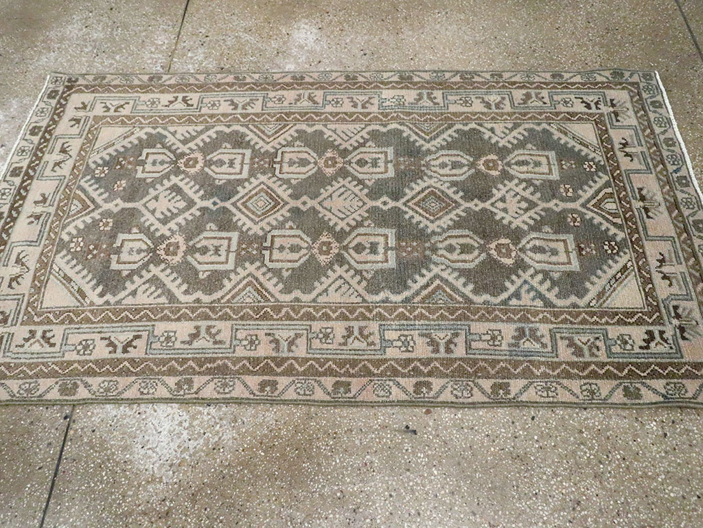 Vintage Persian Malayer Throw Rug, No.29884 - Galerie Shabab