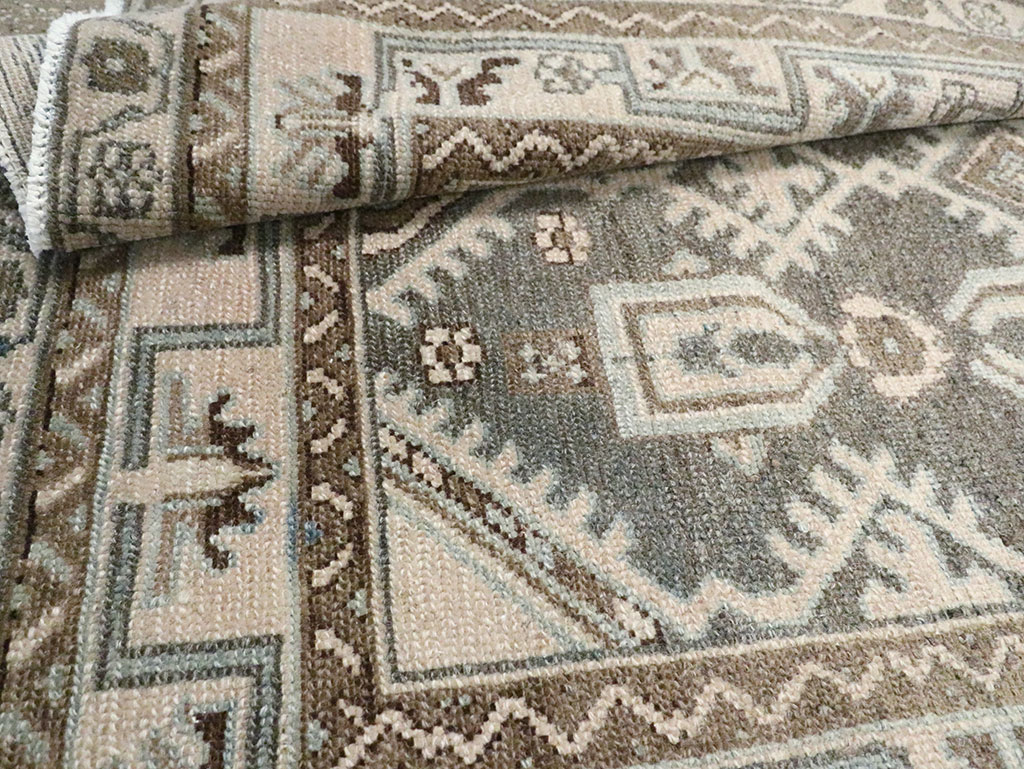 Vintage Persian Malayer Throw Rug, No.29884 - Galerie Shabab