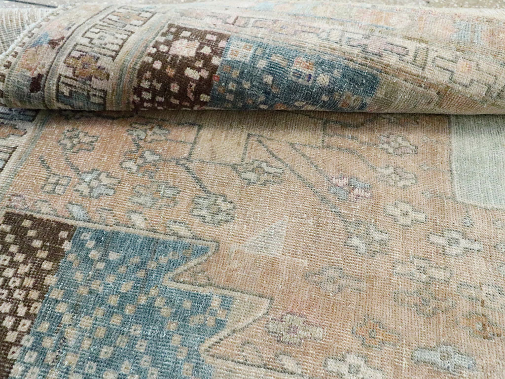 Vintage Persian Shiraz Throw Rug, No.29895 - Galerie Shabab