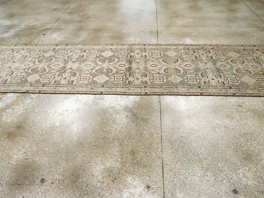 Antique Persian Malayer Runner, No.29903 - Galerie Shabab