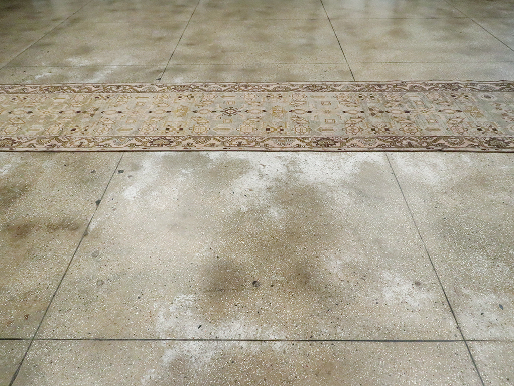 Vintage Persian Malayer Long Runner, No.29908 - Galerie Shabab