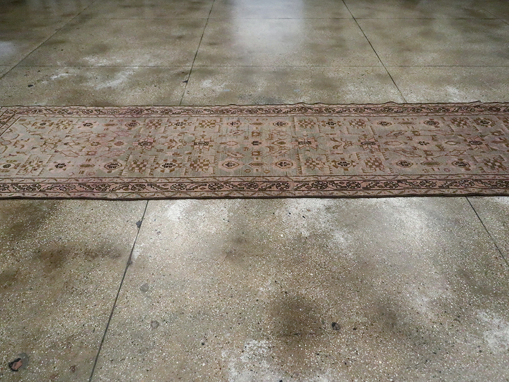 Antique Persian Malayer Runner, No.29935 - Galerie Shabab