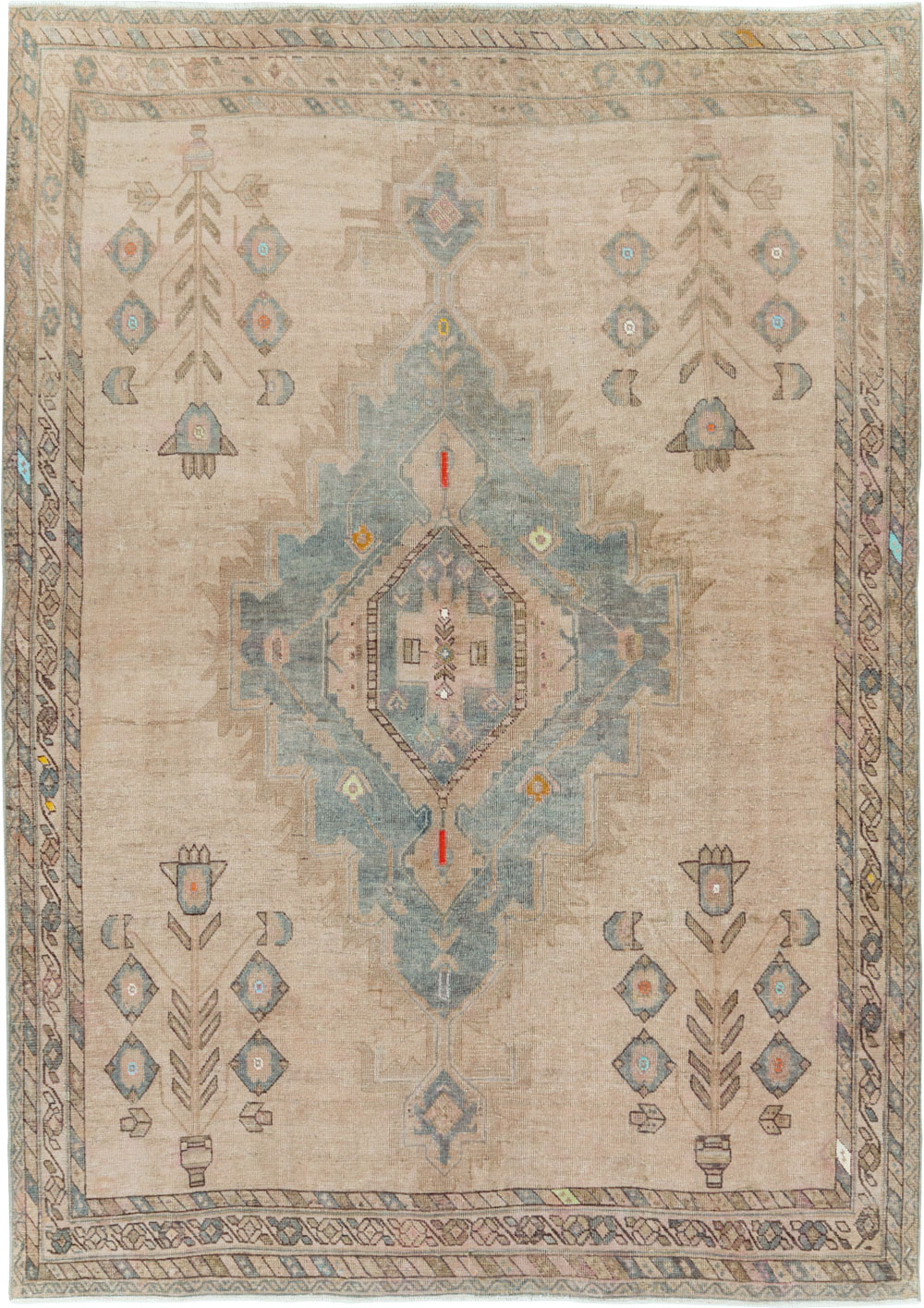 Vintage Persian Shiraz Accent Rug, No.29942 - Galerie Shabab