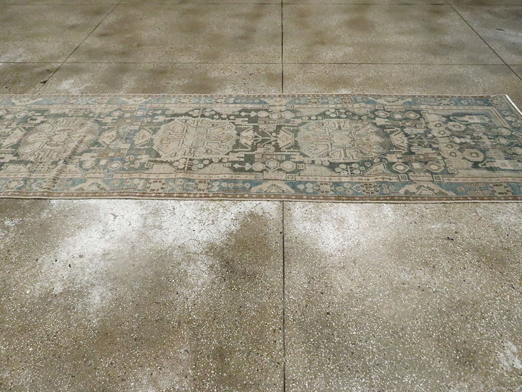 Vintage Persian Malayer Long Runner, No.29945 - Galerie Shabab