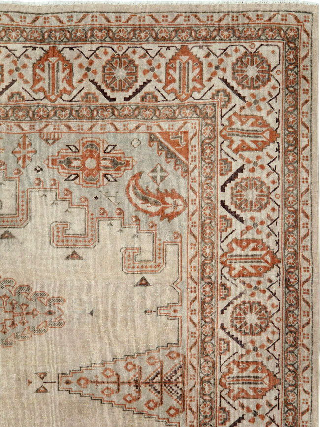 Vintage Persian Veece Carpet, No.29956 - Galerie Shabab