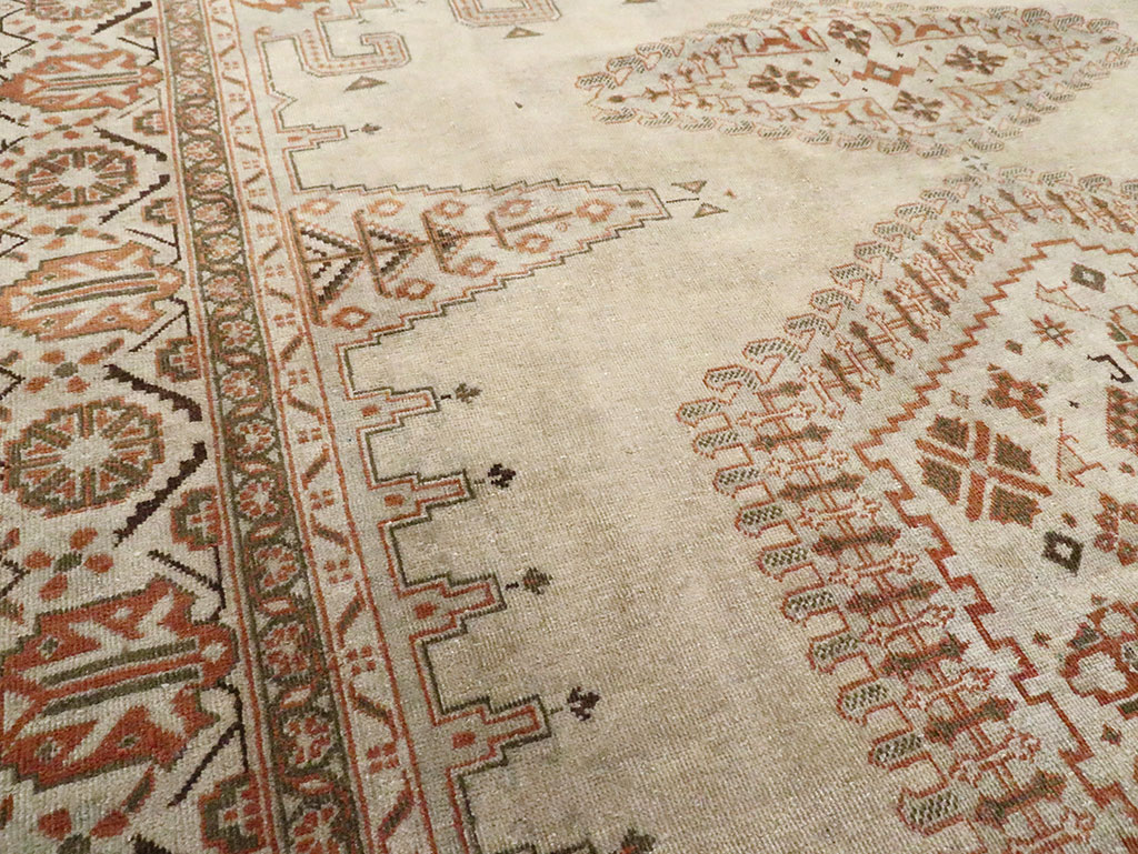 Vintage Persian Veece Carpet, No.29956 - Galerie Shabab