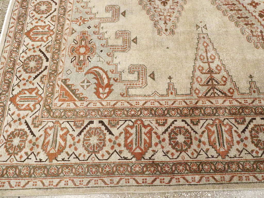 Vintage Persian Veece Carpet, No.29956 - Galerie Shabab