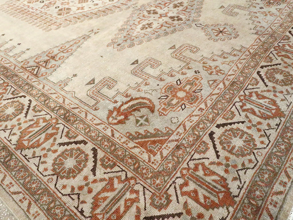 Vintage Persian Veece Carpet, No.29956 - Galerie Shabab