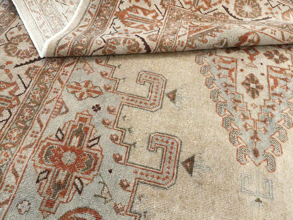 Vintage Persian Veece Carpet, No.29956 - Galerie Shabab