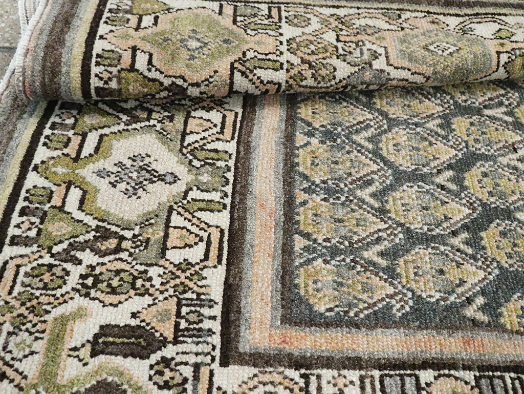 Vintage Persian Malayer Throw Rug, No.29971 - Galerie Shabab