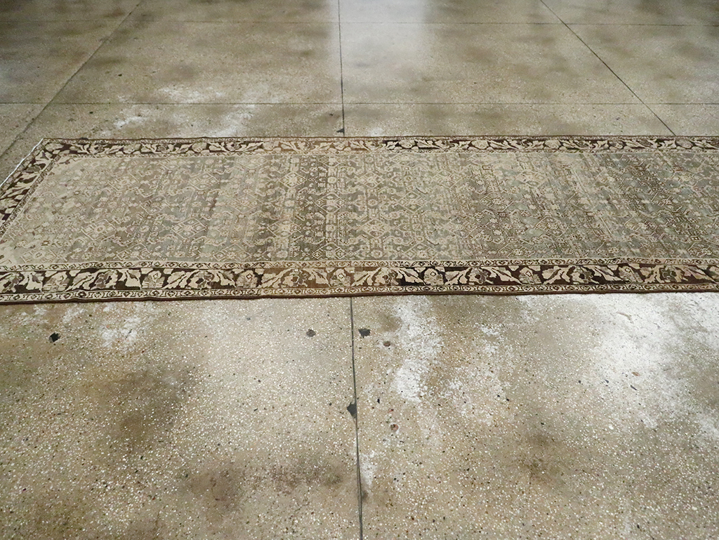 Vintage Persian Malayer Long Runner, No.29980 - Galerie Shabab