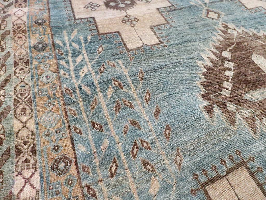 Vintage Persian Shiraz Rug, No.29984 - Galerie Shabab